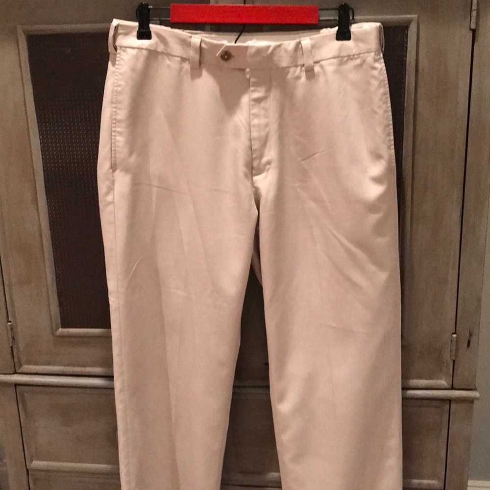 Haggar, khaki men’s pants